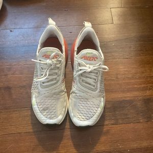 Nike Air 270